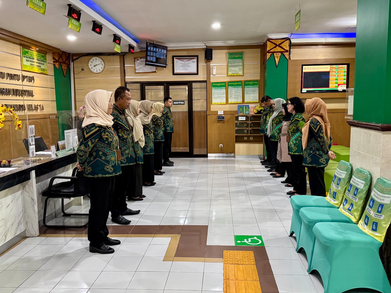 Apel Pagi Rutin Petugas PTSP 6 November 2025