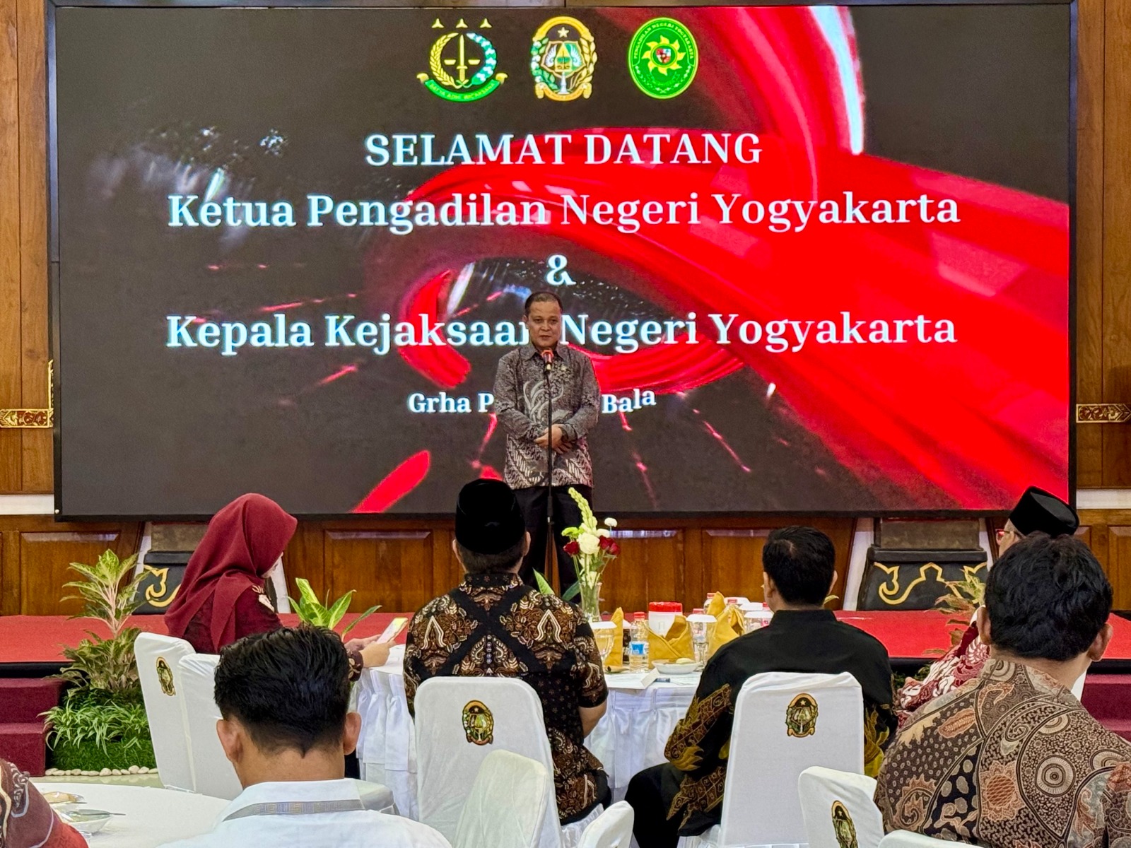 Perkenalan Ketua Pengadilan Negeri Yogyakarta di Balai Kota Yogyakarta Perkenalan Ketua Pengadilan Negeri Yogyakarta di Balai Kota Yogyakarta