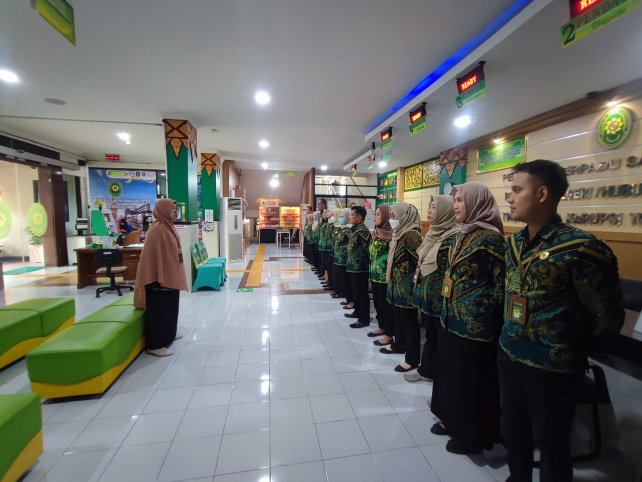 Apel Pagi Rutin Petugas PTSP 4 Desember 2025