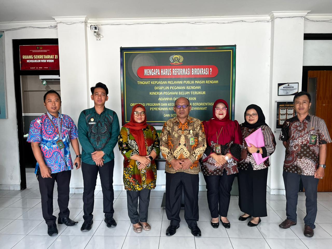 Pengadilan Negeri Yogyakarta Melakukan Pengawas dan Pengamat (Wasmat) ke Lembaga Pemasyarakatan Kelas II A Yogyakarta Desember 2025 Pengadilan Negeri Yogyakarta Melakukan Pengawas dan Pengamat (Wasmat) ke Lembaga Pemasyarakatan Kelas II A Yogyakarta Desember 2025