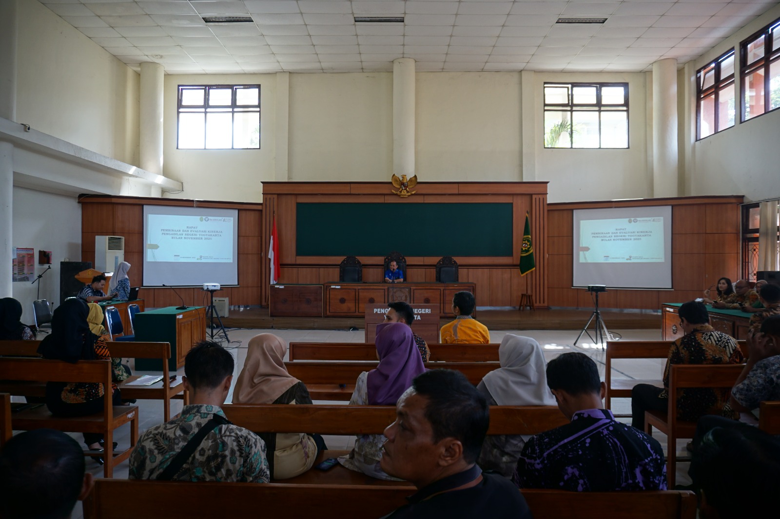 Rapat Pembinaan dan Monev Kinerja Pengadilan Negeri Yogyakarta Bulan November 2025