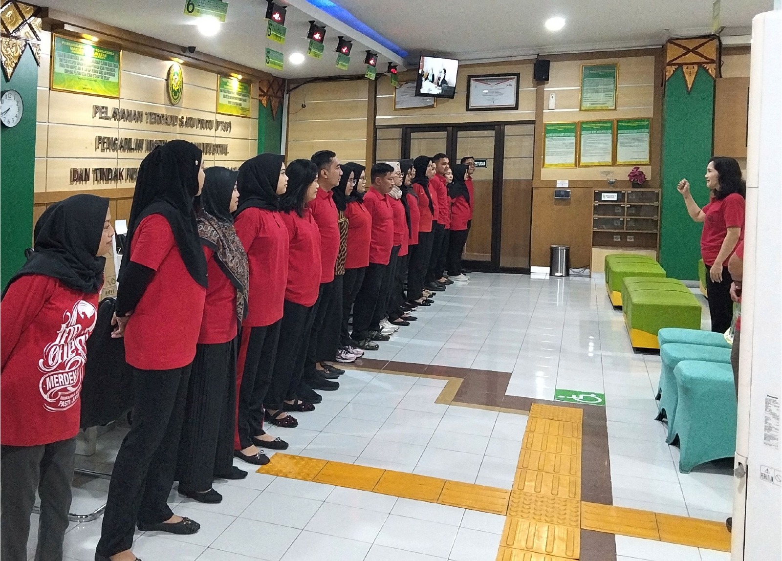 Apel Pagi Petugas PTSP 9 Januari 2026