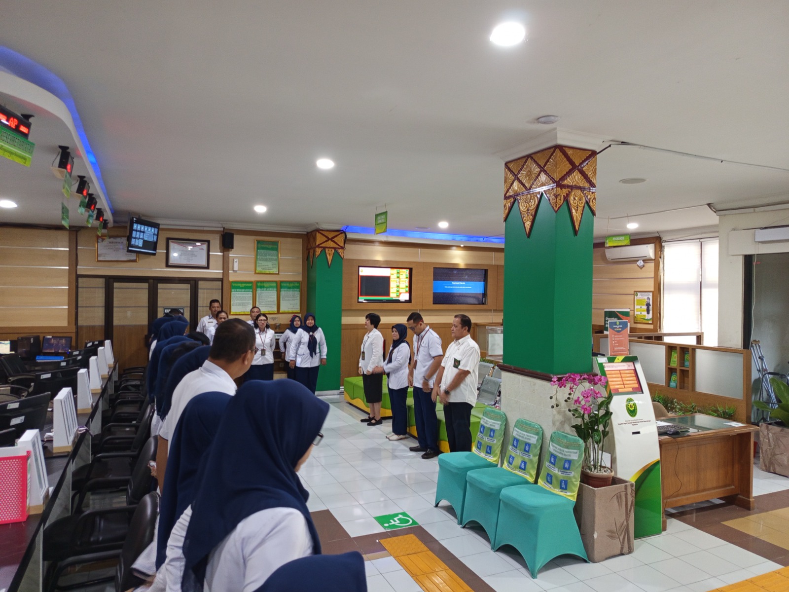 Apel Pagi Rutin Petugas PTSP 12 Januari 2026