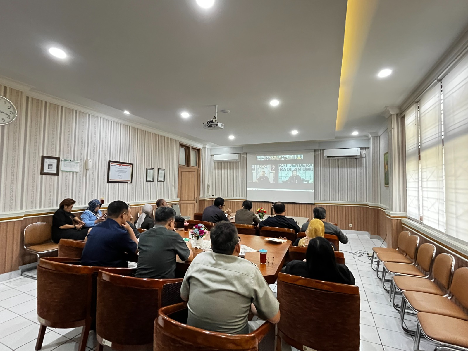 Pengadilan Negeri Yogyakarta Mengikuti Sosialisasi dan Pengisian LHKPN Pengadilan Negeri Yogyakarta Mengikuti Sosialisasi dan Pengisian LHKPN