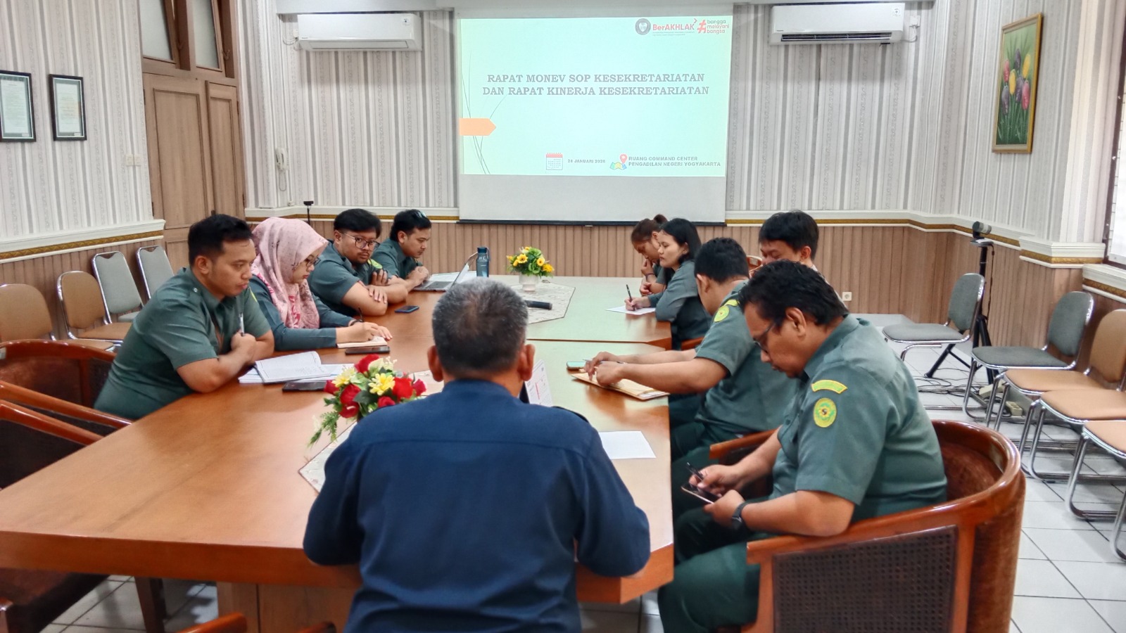 Rapat Monev SOP dan Kinerja Kesekretariatan