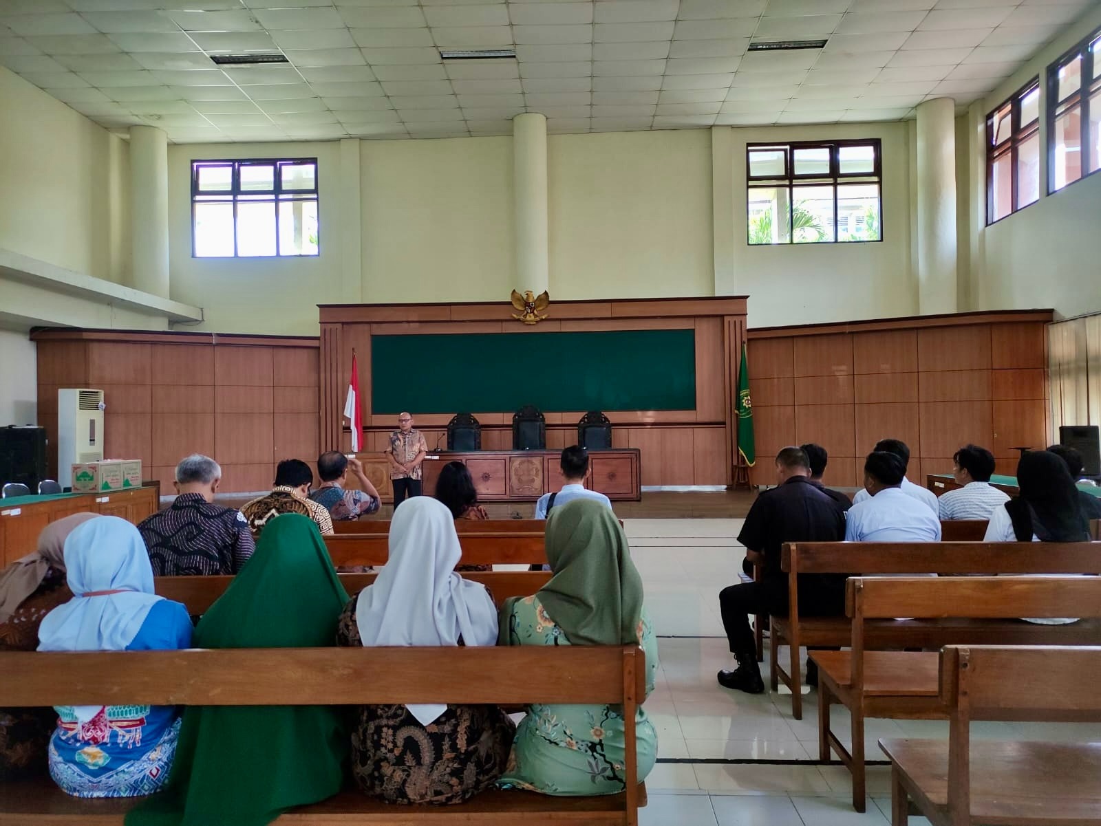 Berbagi / Tali Kasih kepada Tenaga Outsourcing