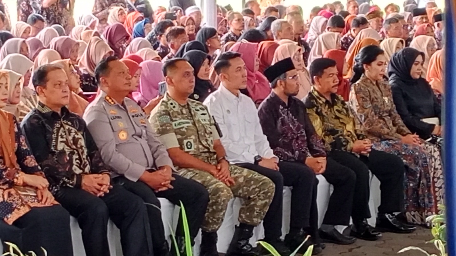 Ketua Pengadilan Negeri Yogyakarta Menghadiri Syawalan bersama Gubernur dan Wakil Gubernur DIY Ketua Pengadilan Negeri Yogyakarta Menghadiri Syawalan bersama Gubernur dan Wakil Gubernur DIY