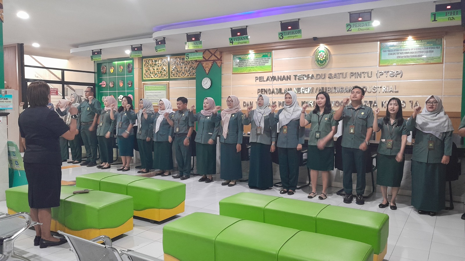 Apel Pagi Rutin Petugas PTSP 1 April 2026