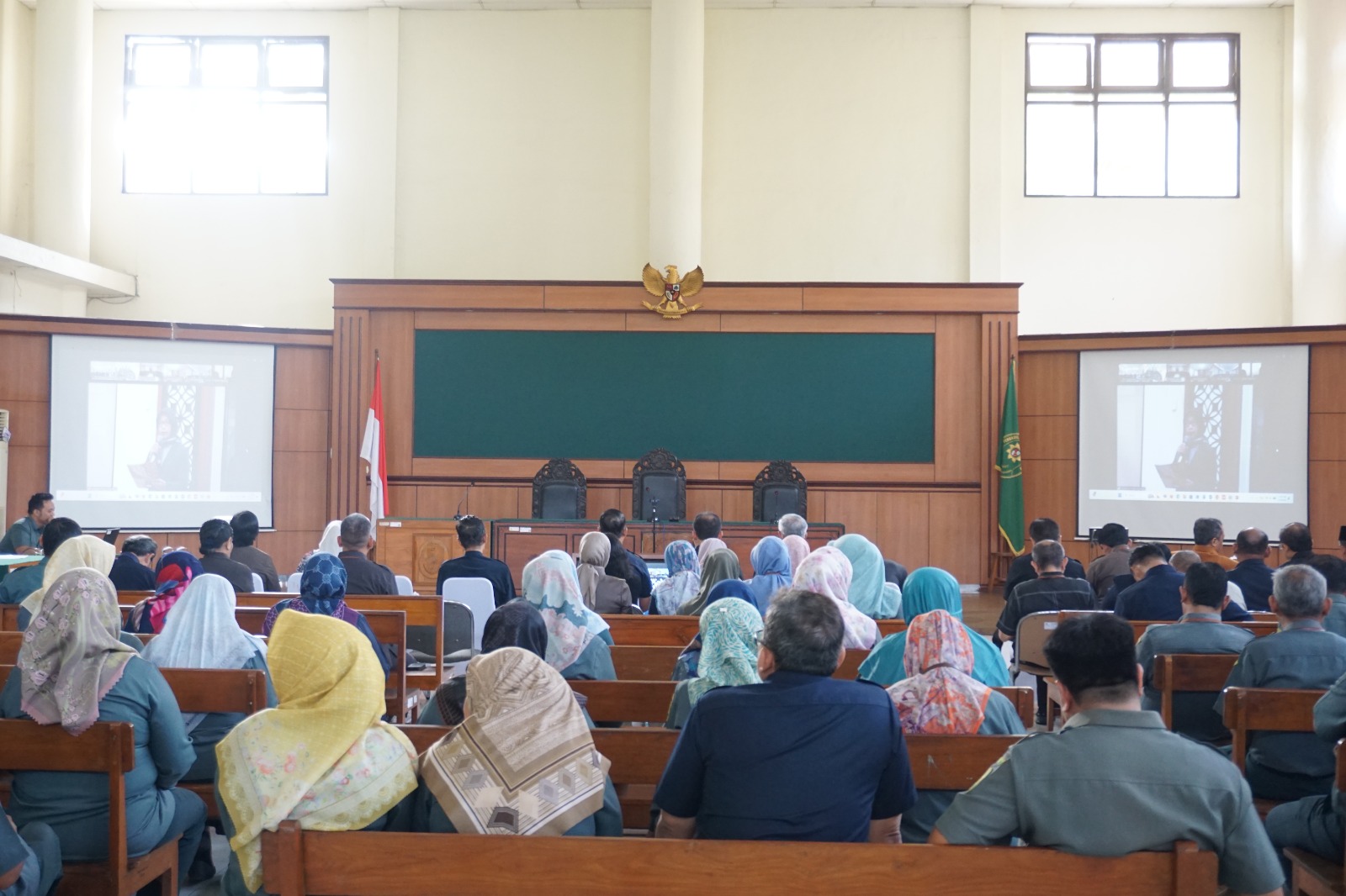 Pengadilan Negeri Yogyakarta Mengikuti Sosialisasi Program AMPUH bersama Pengadilan Tinggi Yogyakarta Pengadilan Negeri Yogyakarta Mengikuti Sosialisasi Program AMPUH bersama Pengadilan Tinggi Yogyakarta