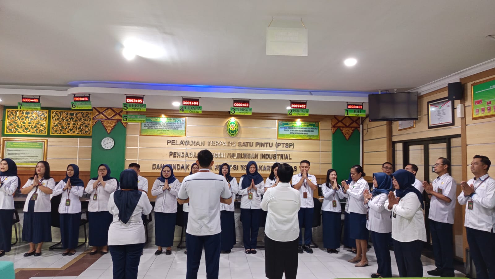 Apel Pagi Rutin Petugas PTSP 27 April 2026
