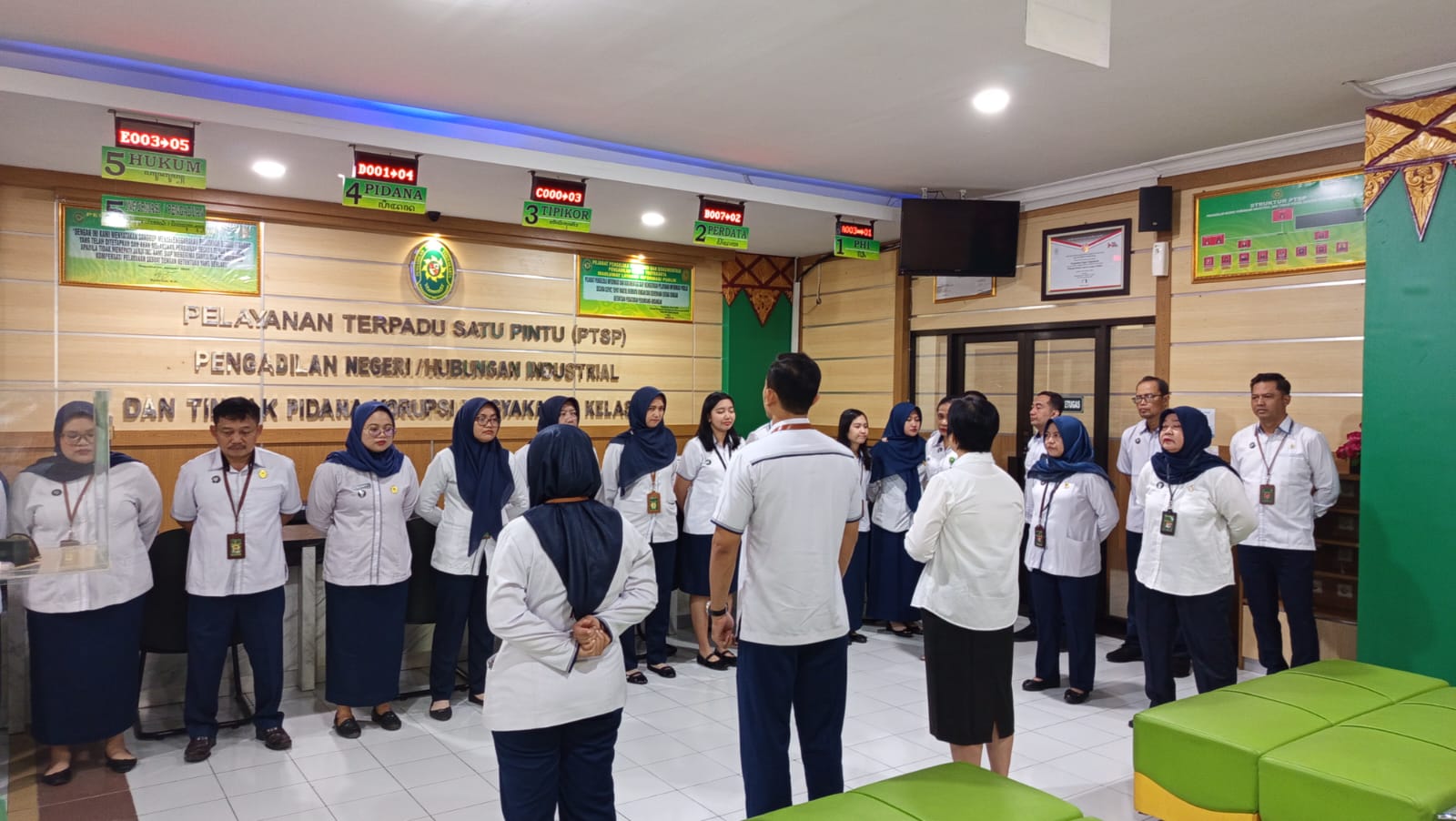 Apel Pagi Rutin Petugas PTSP 27 April 2026