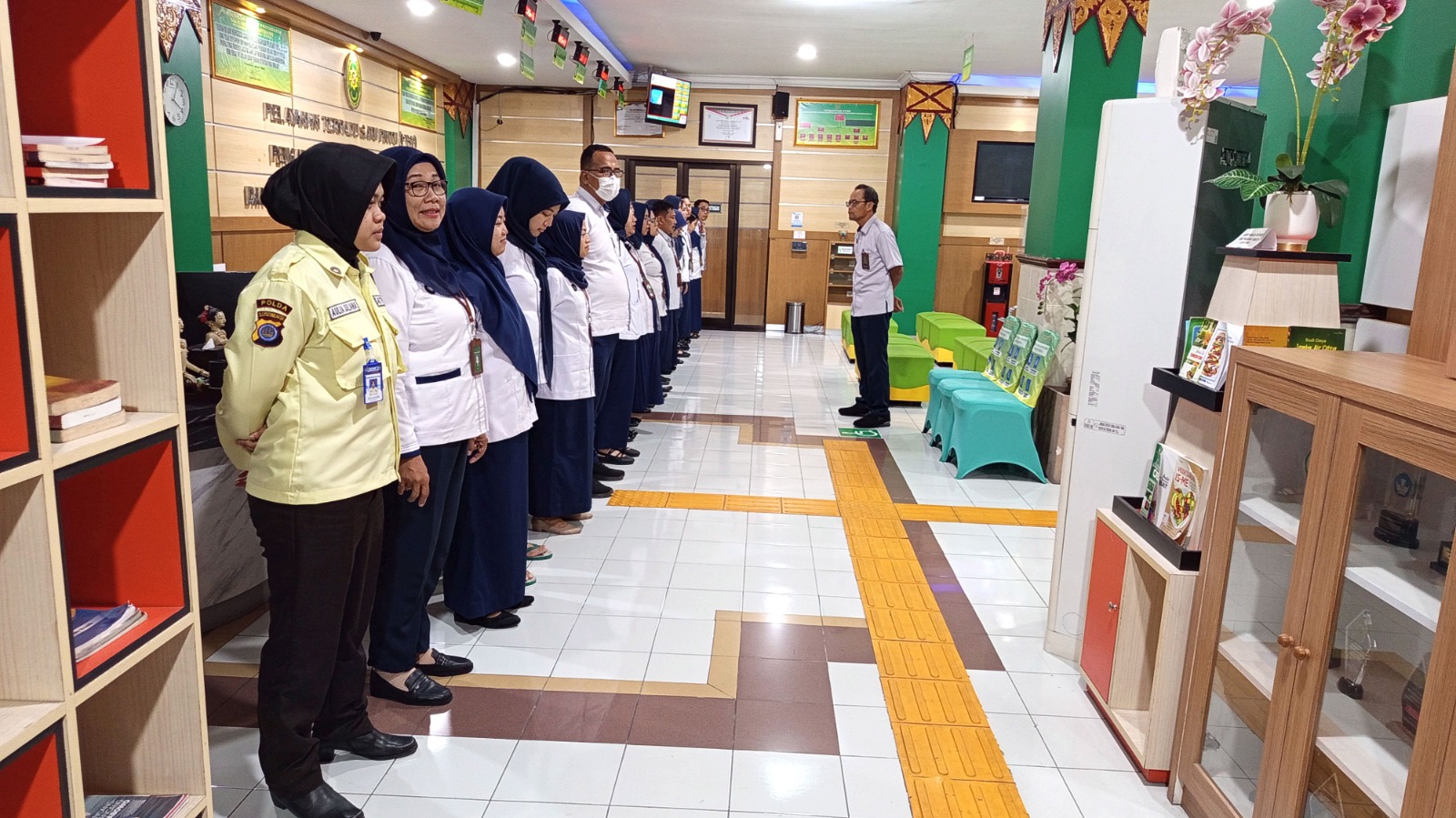 Apel Sore Rutin Petugas PTSP 27 April 2026