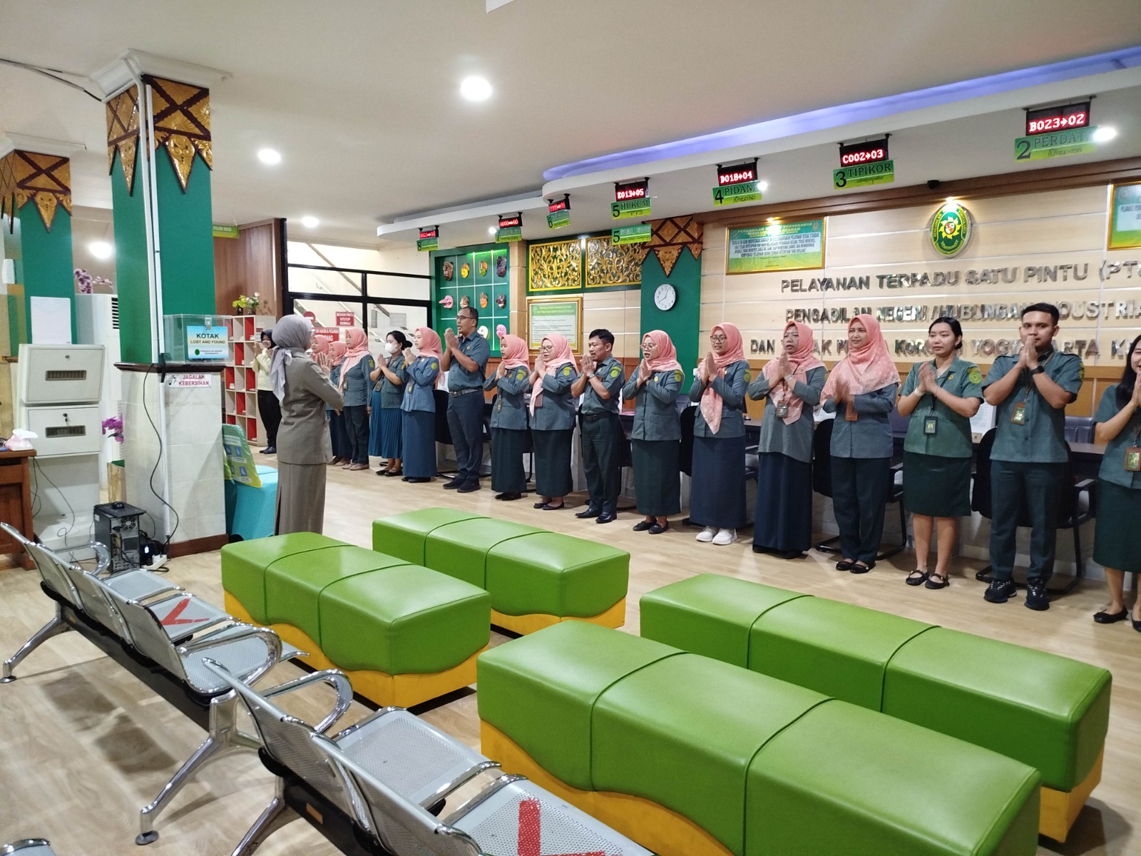 Apel Pagi Rutin Petugas PTSP 10 Juni 2026 Apel Pagi Rutin Petugas PTSP 10 Juni 2026