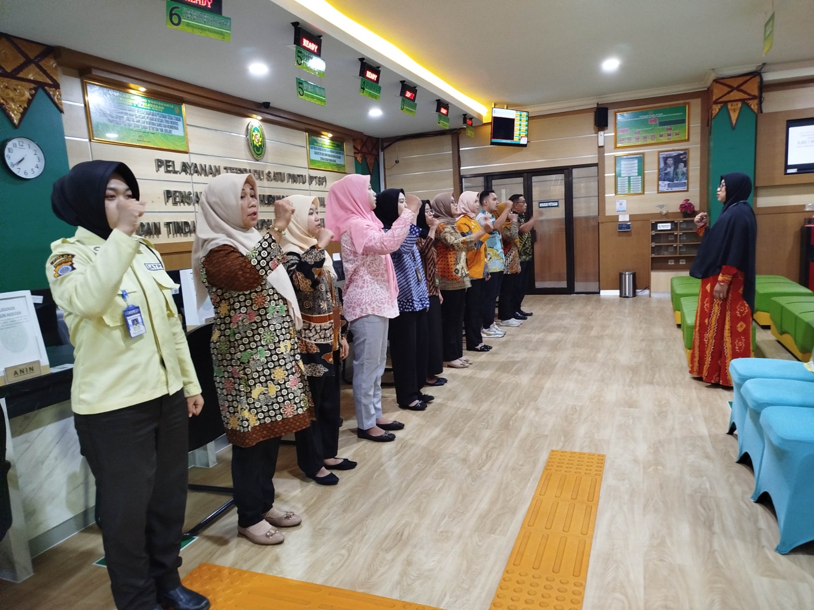 Apel Pagi Rutin Petugas PTSP 19 Juni 2026