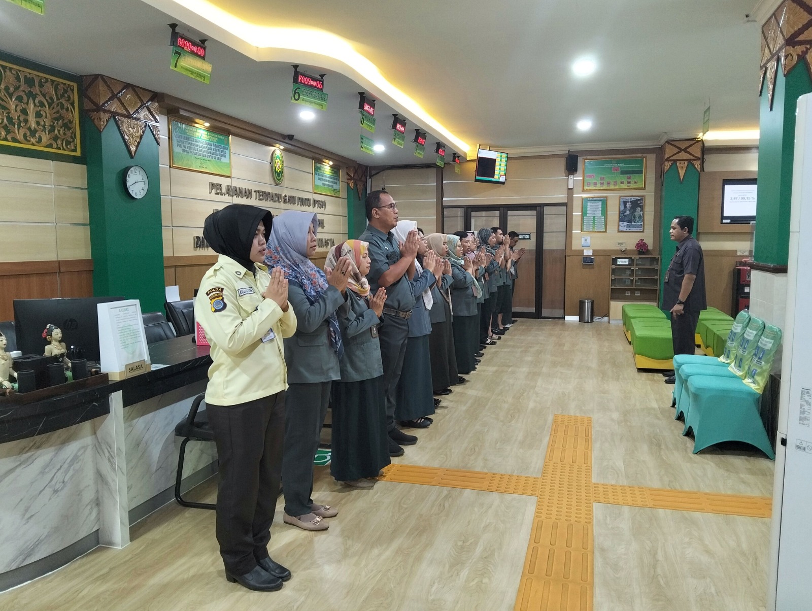Apel Pagi Rutin Petugas PTSP 24 Juni 2026