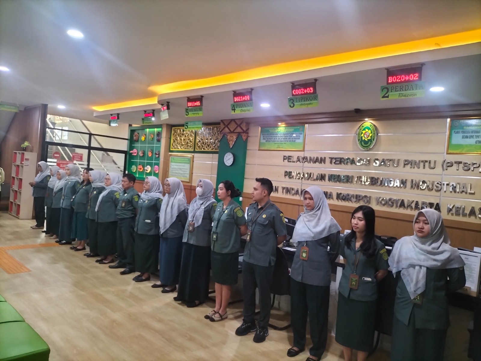 Apel Pagi Rutin Petugas PTSP 8 Juli 2026 Apel Pagi Rutin Petugas PTSP 8 Juli 2026