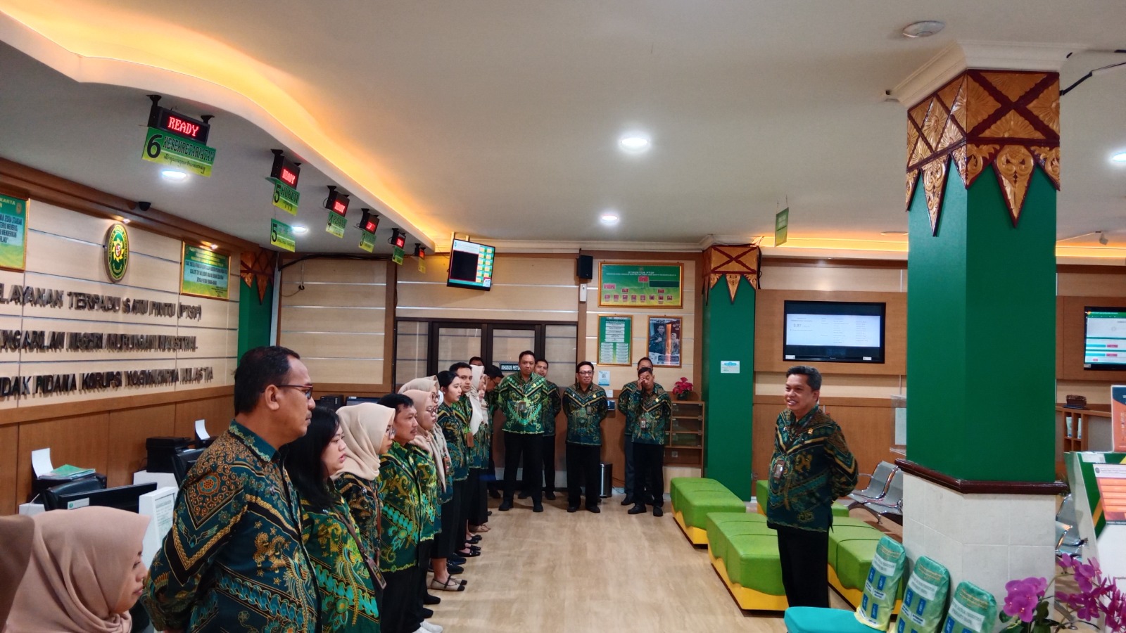 Apel Pagi Rutin Petugas PTSP 9 Juli 2026 Apel Pagi Rutin Petugas PTSP 9 Juli 2026