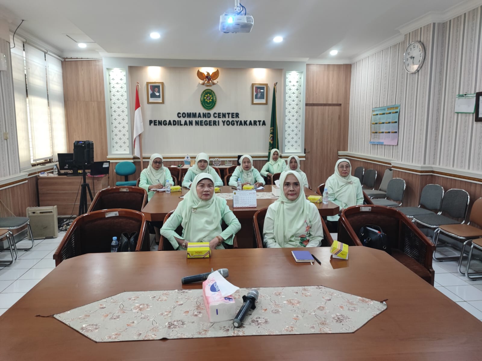 Pertemuan Pengurus dan Anggota Dharmayukti Karini Mahkamah Agung RI Pertemuan Pengurus dan Anggota Dharmayukti Karini Mahkamah Agung RI