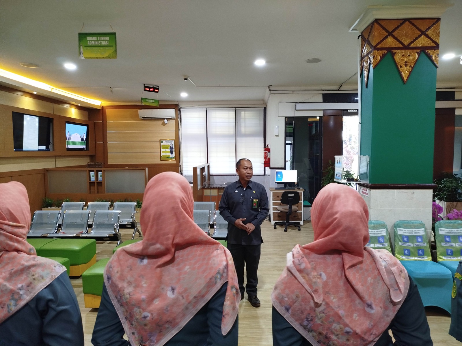 Apel Pagi Rutin Petugas PTSP 15 Juli 2026 Apel Pagi Rutin Petugas PTSP 15 Juli 2026