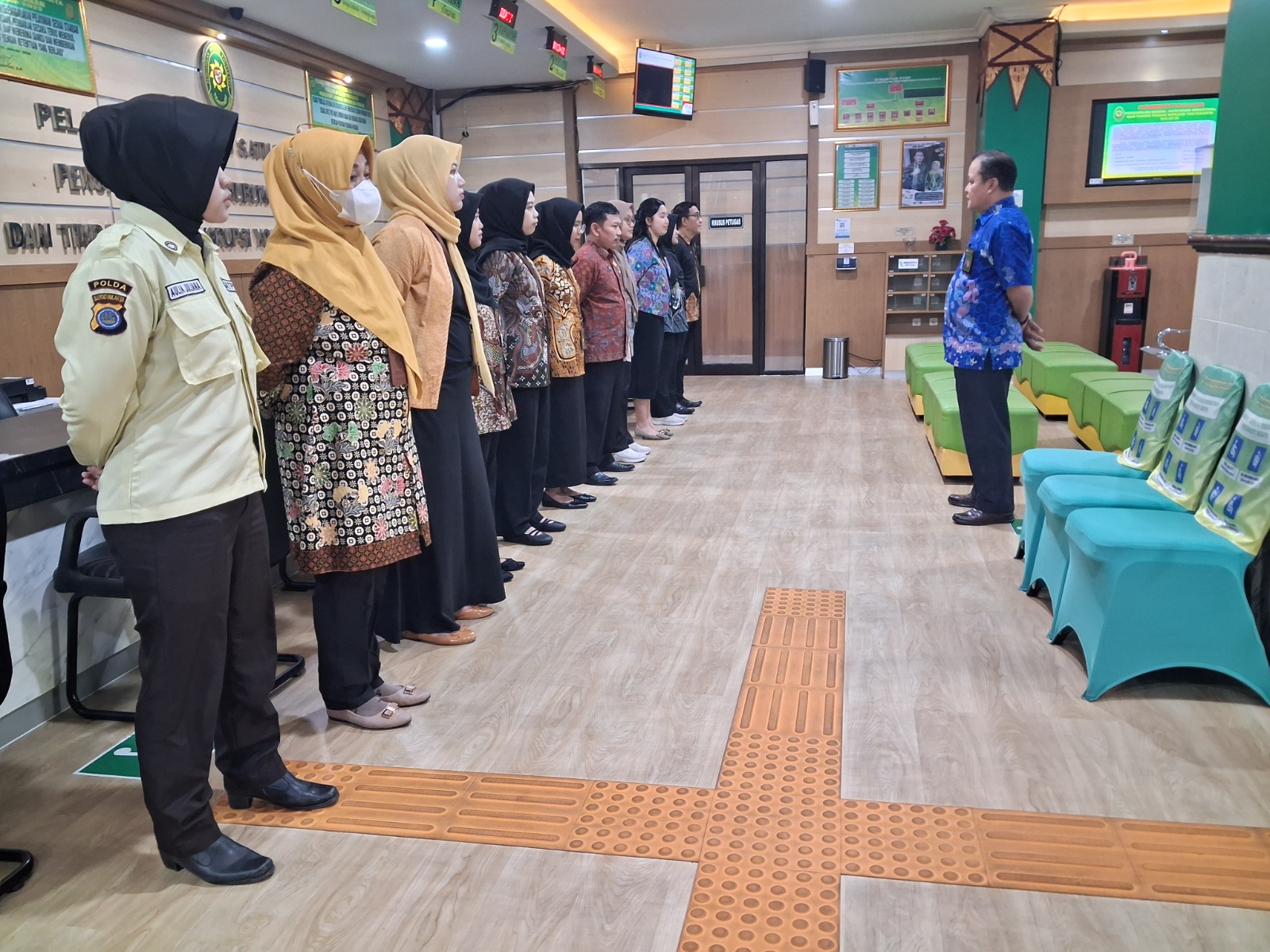 Apel Pagi Rutin Petugas PTSP 17 Juli 2026