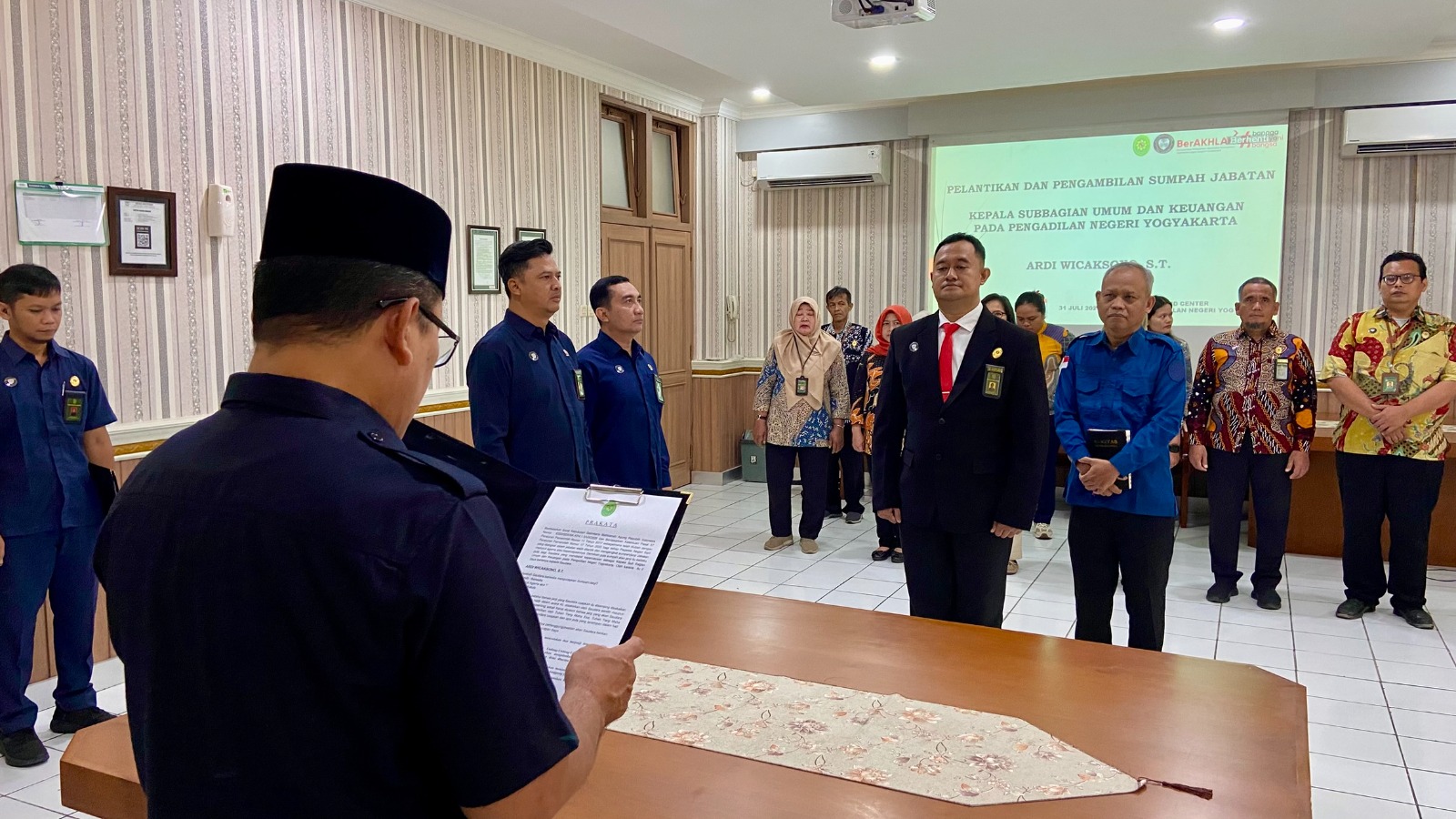 Pelantikan dan Pengambilan Sumpah Jabatan Kepala Sub Bagian Umum dan Keuangan Pengadilan Negeri Yogyakarta