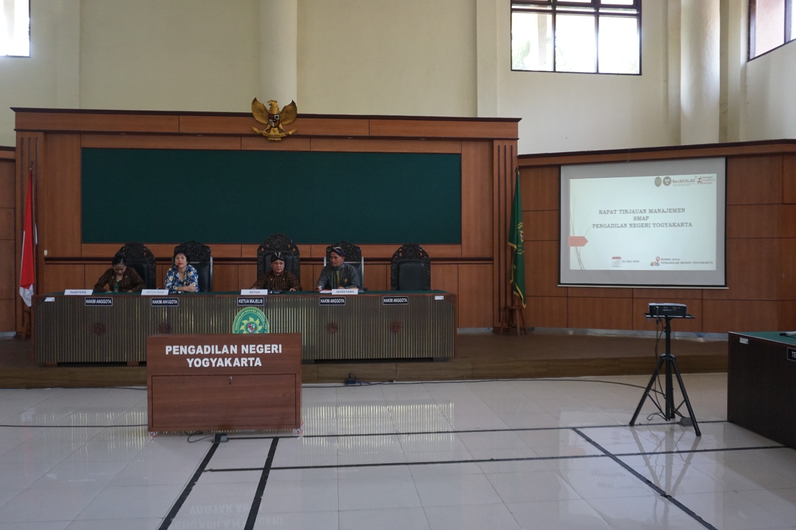 Rapat Tinjauan Manajemen dan FKAP SMAP Pengadilan Negeri Yogyakarta