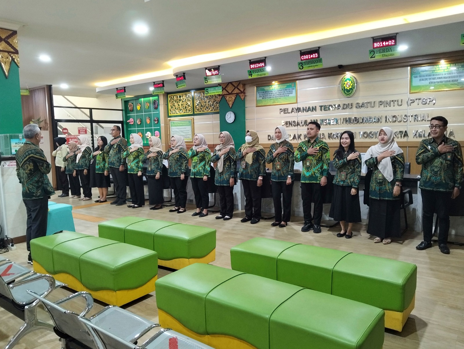 Apel Pagi Rutin Petugas PTSP 13 Agustus 2026