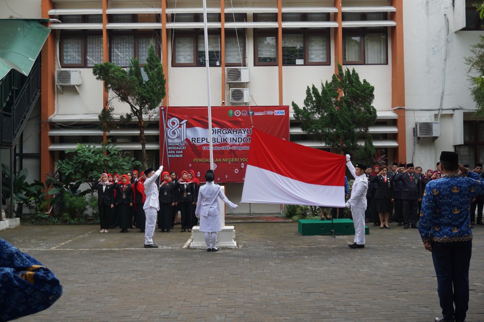 Pengadilan Negeri Yogyakarta Melaksanakan Upacara Bendera Peringatan HUT Kemerdekaan Republik Indonesia ke-81 Tahun 2026