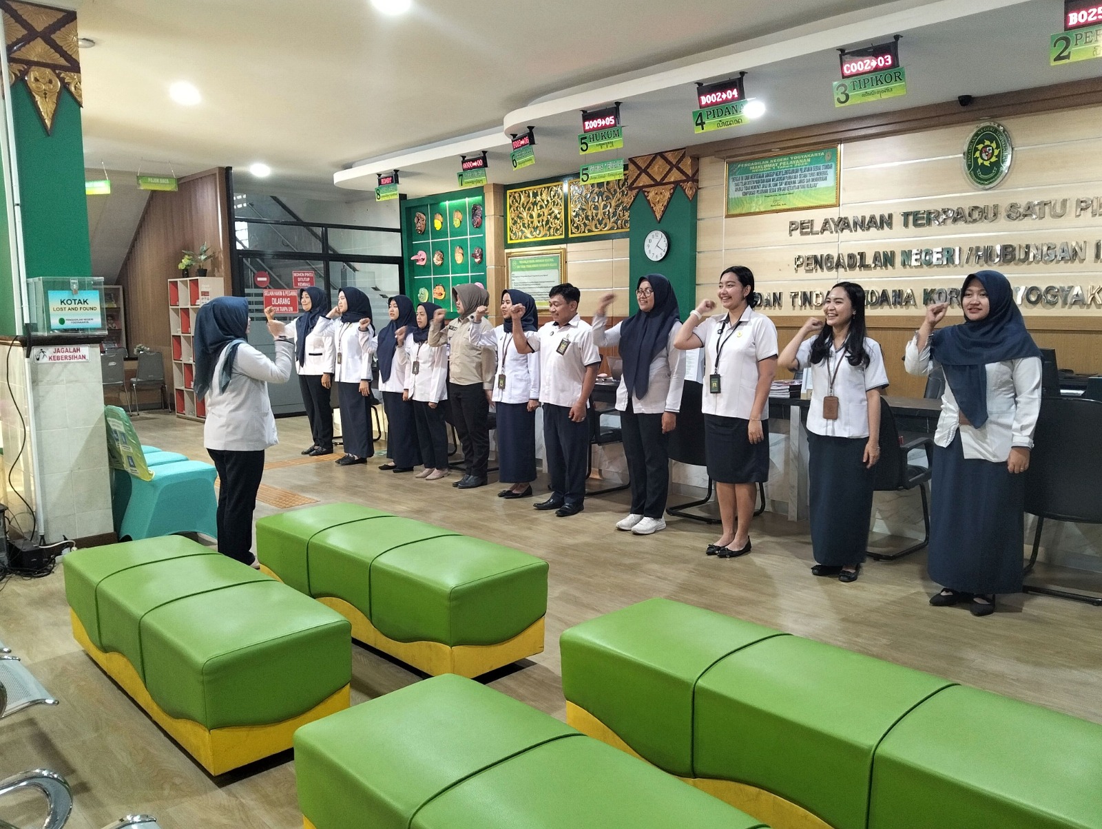 Apel Sore Rutin Petugas PTSP 12 Oktober 2026 Apel Sore Rutin Petugas PTSP 12 Oktober 2026
